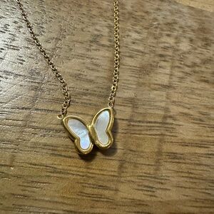Elegant Gold Butterfly Necklace